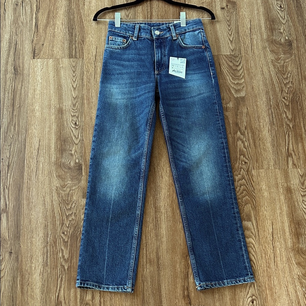 ZARA - NWT Straight Jeans